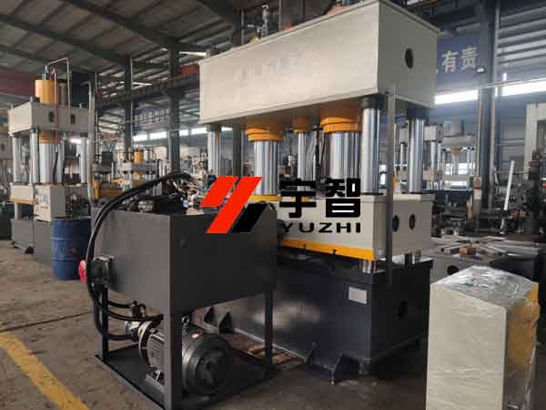 315噸三梁四柱液壓機圖片