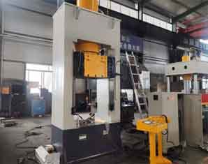 400噸框架式液壓機