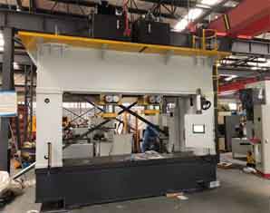 汽車后橋殼自動(dòng)校直液壓機(jī)