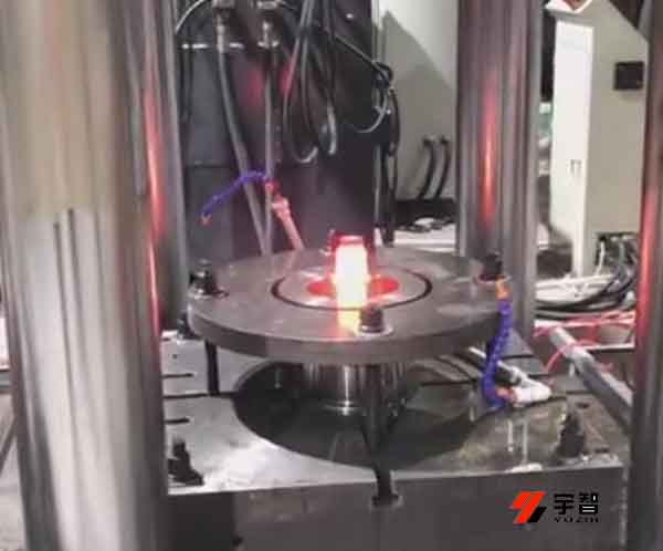 熱鍛成形液壓機壓制細節圖