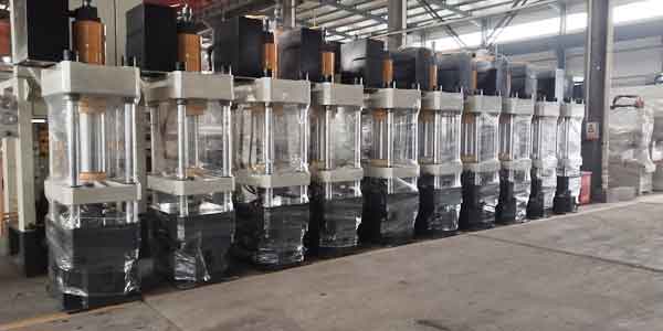 100噸四柱液壓機車間現貨圖片