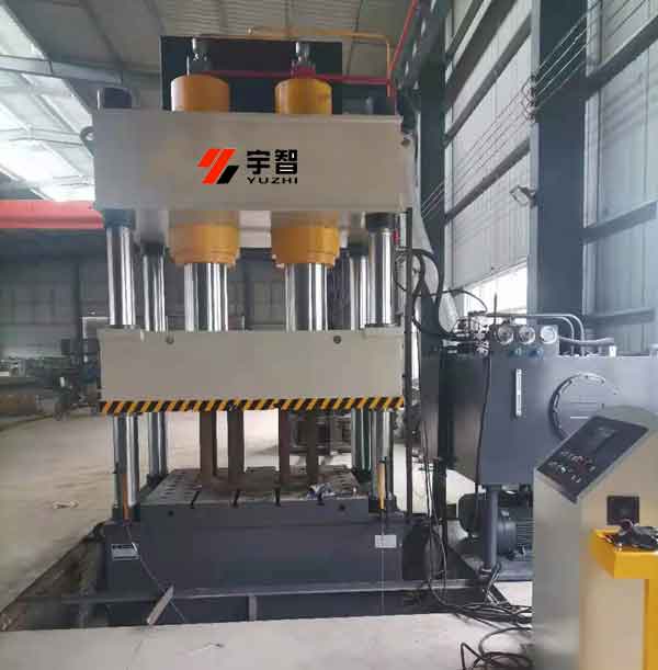 500噸農機配件拉伸液壓機安裝現場圖