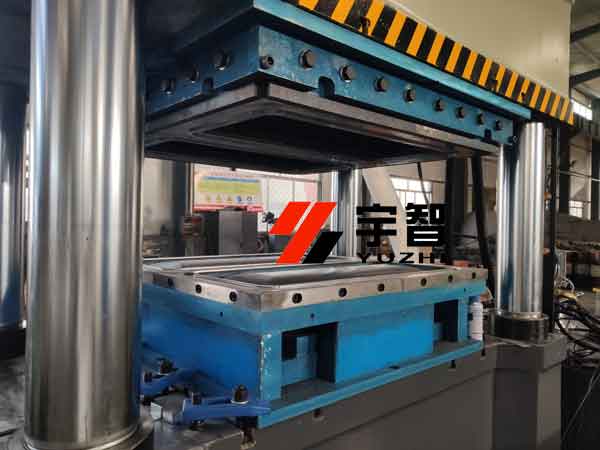 不銹鋼水箱沖壓板壓制模具