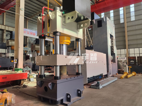 YW32-630T四柱油壓機圖片