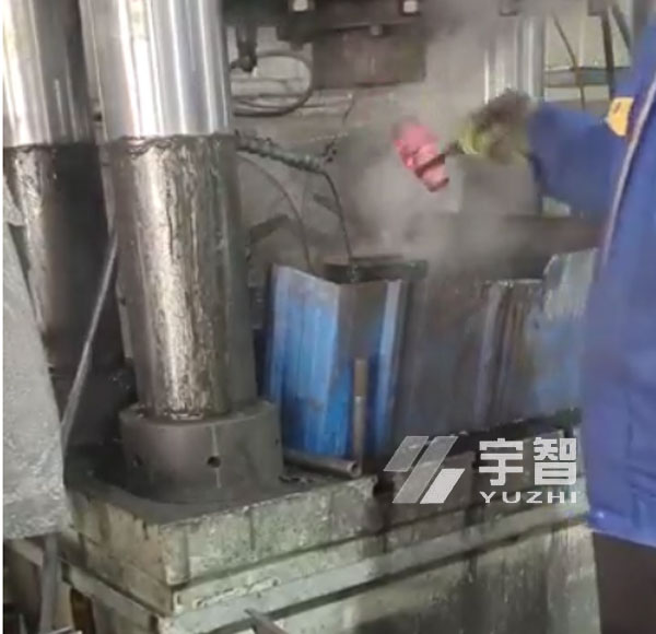 礦用截齒擠壓成型