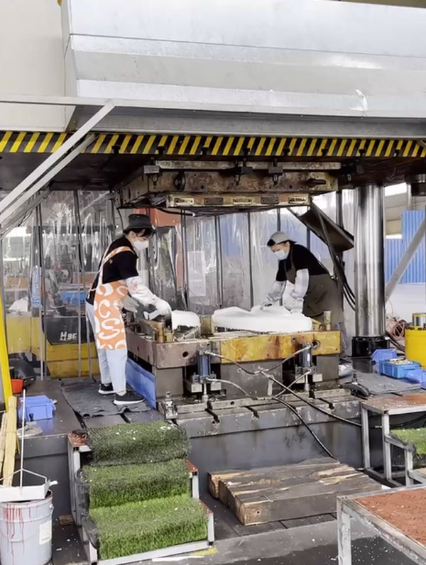 SMC保險杠模壓成型