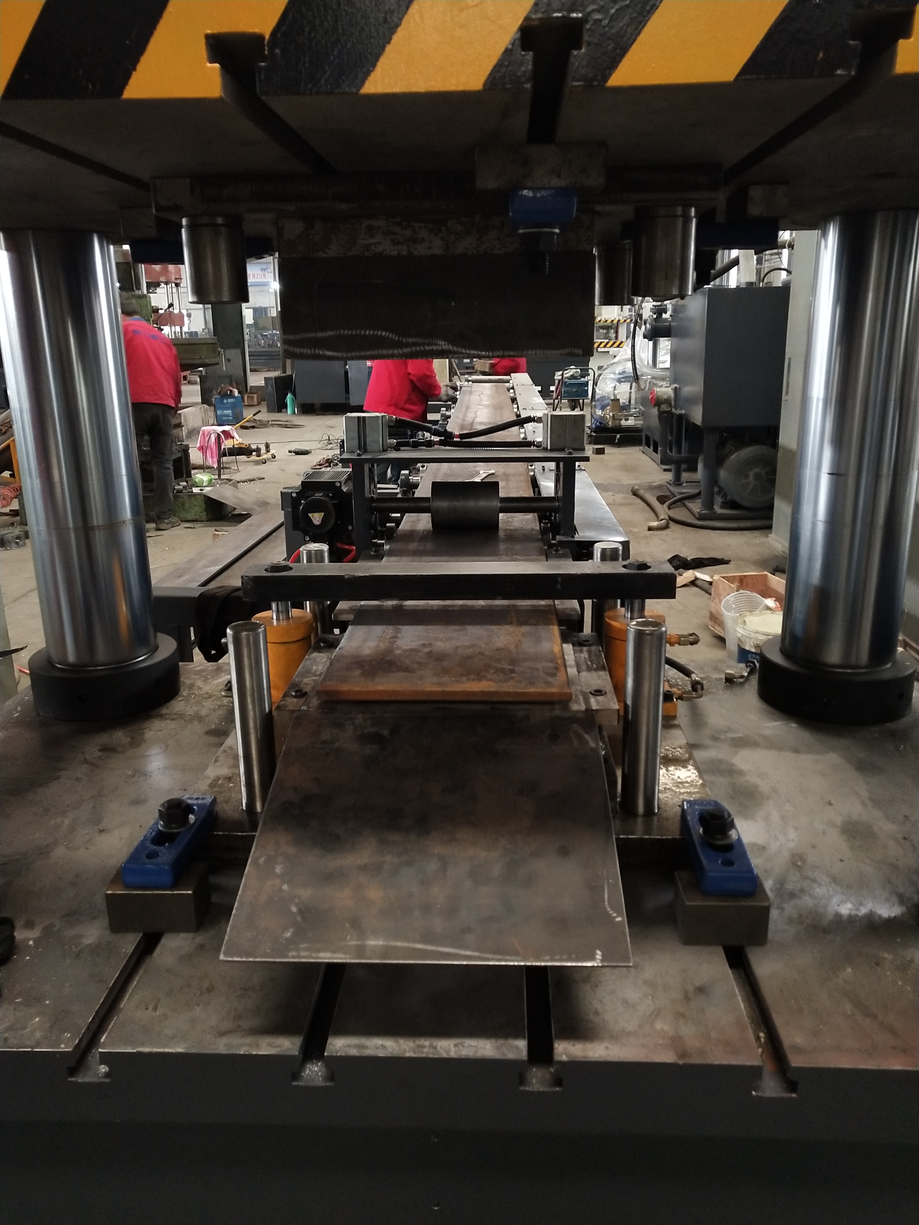 錨桿托盤沖壓加工現場