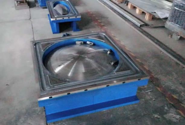 <b>不銹鋼水箱模具的設計與維護保養</b>